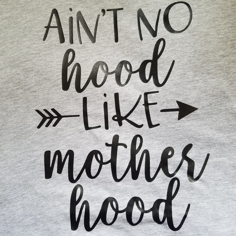 Women's gray graphic t-shirt